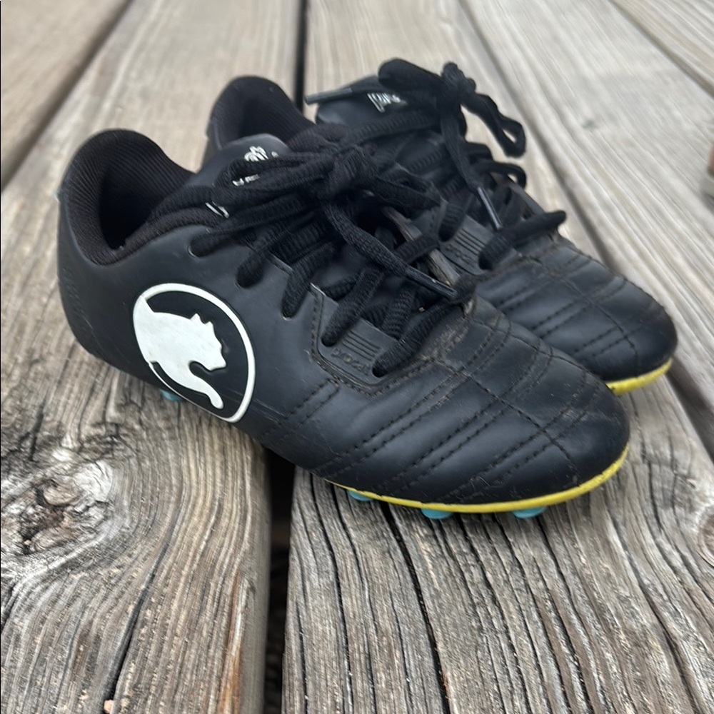 Procat Soccer Shoes